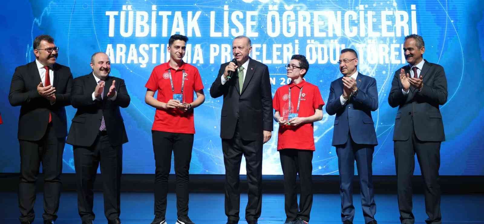 Erzincan Fen Lisesi Yapay Zekâda Türkiye İkincisi