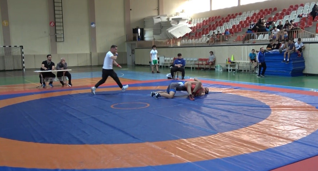 Erzincanda 100. Yıl Cumhuriyet Kupası Güreş Turnuvası Düzenlendi