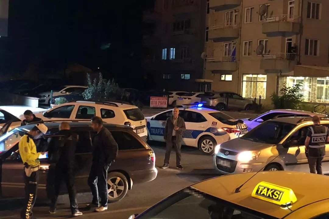 Erzincanda 11 Araç Sürücüsüne 18 Bin 476 Lira Ceza Kesildi