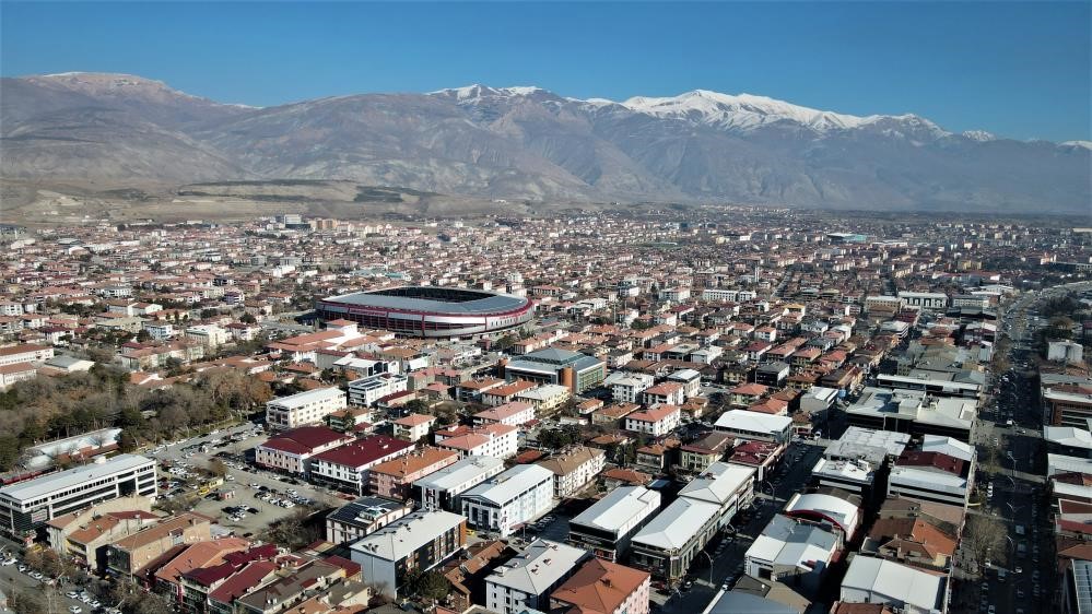 Erzincanda Şubat Ayında Genel Ticaret Sistemine Göre İhracat 2 Milyon 368 Bin Dolar, İthalat 181 Bin Dolar Oldu