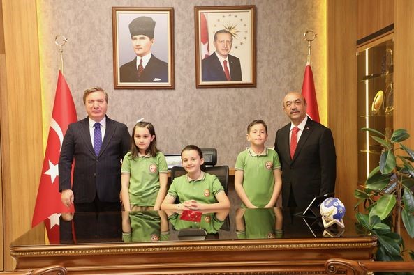 23 Nisan Ulusal Egemenlik Ve Çocuk Bayramı Erzincanda Coşkuyla Kutlandı