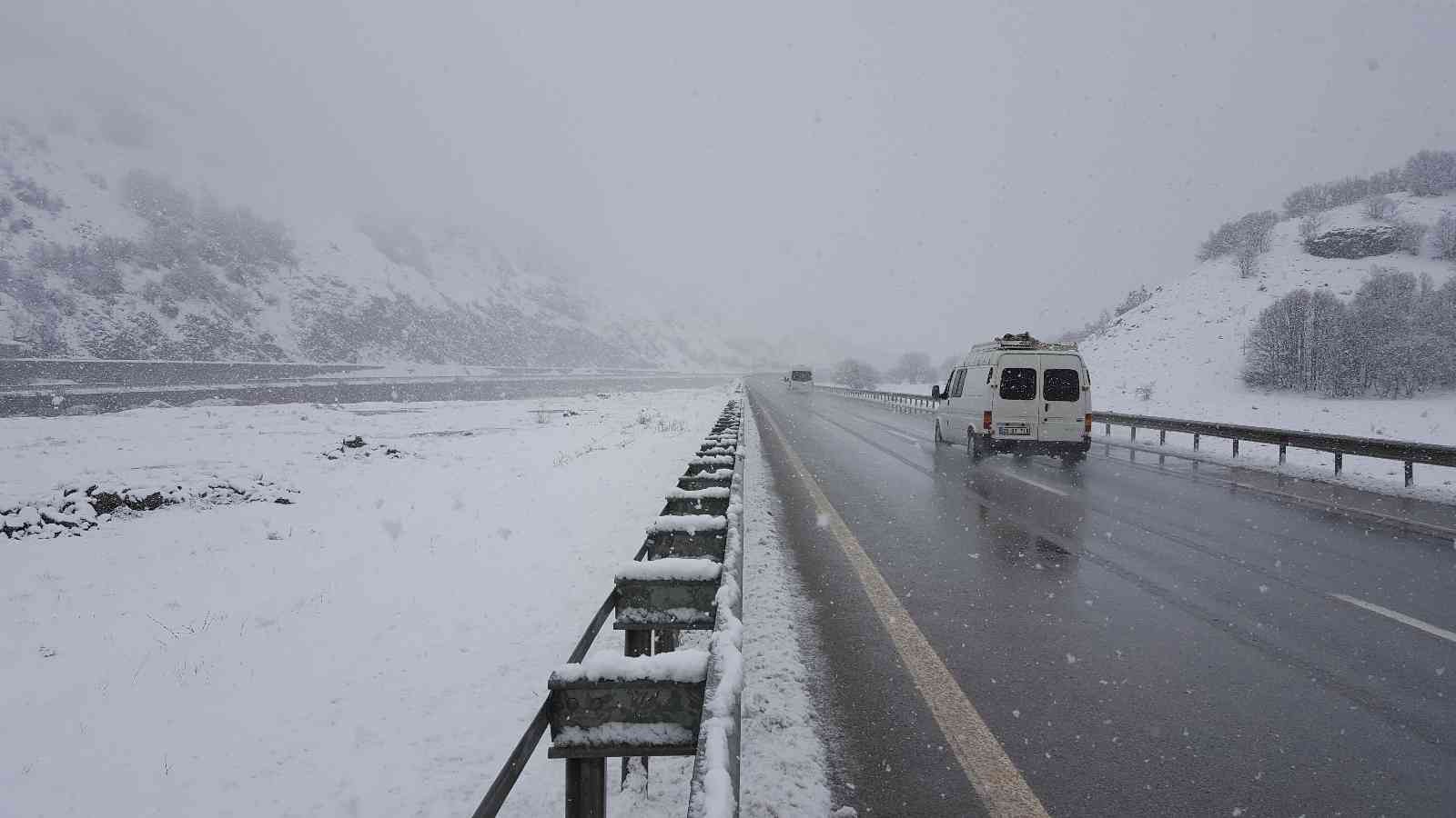 Doğu Anadolunun Yüksek Kesimlerinde Kar Yağışı