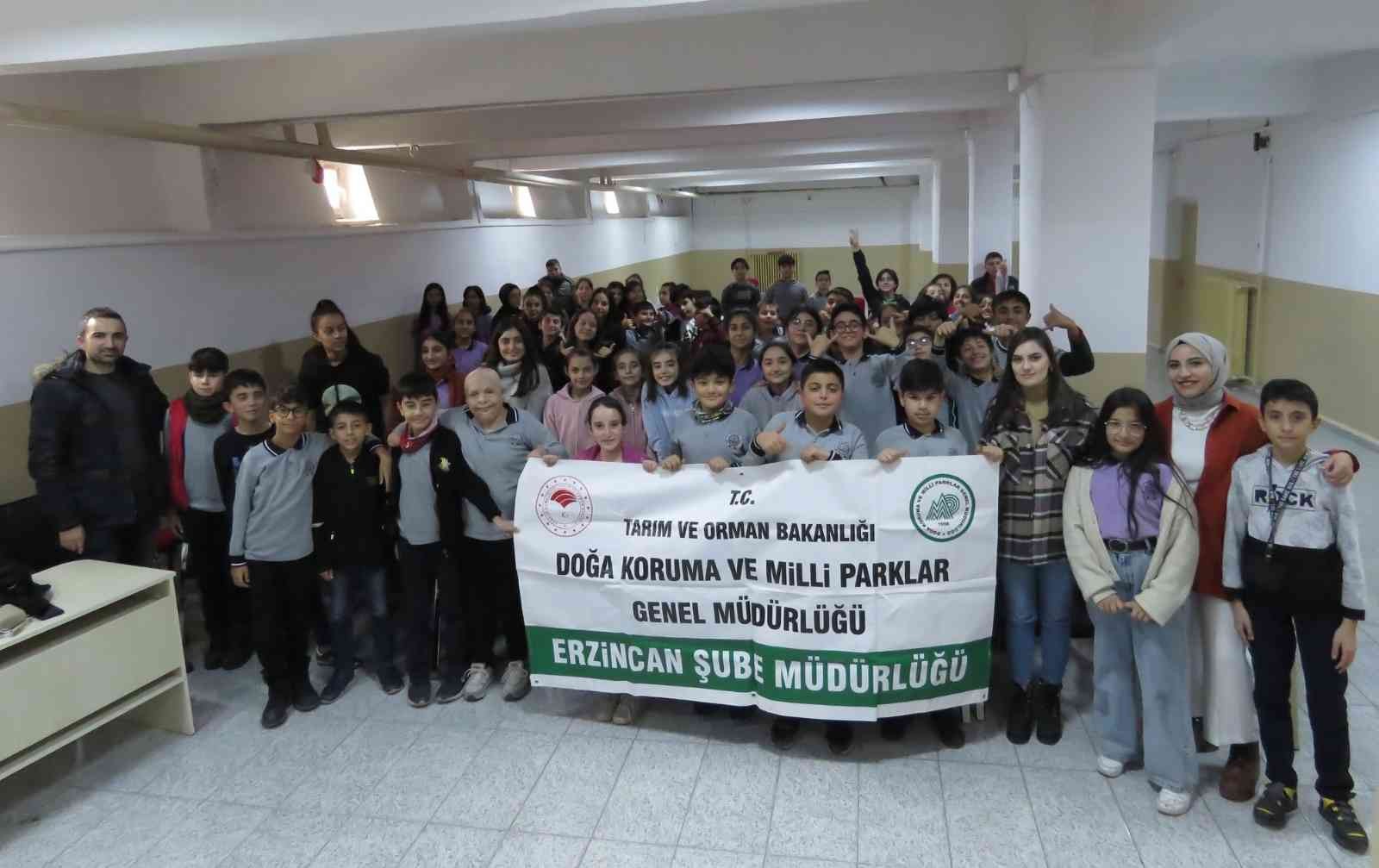 Erzincanda Öğrencilere Biyoçeşitlilik, Biyokaçakçılık Eğitimi Verildi
