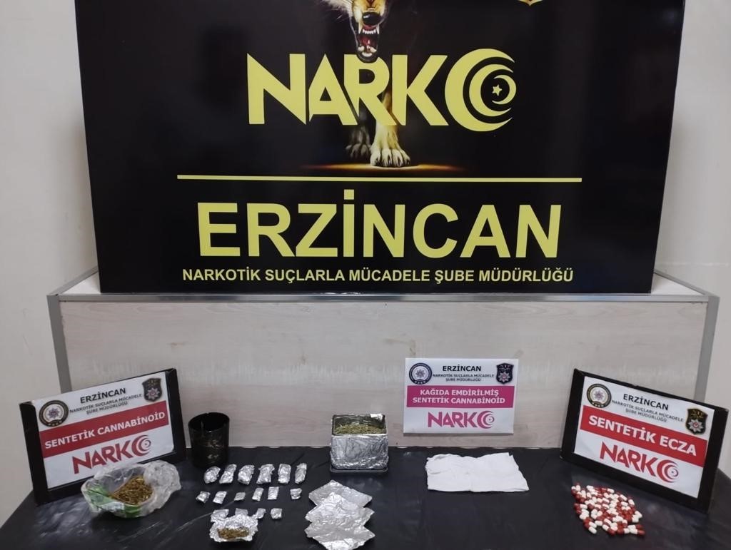 Erzincanda Uyuşturucu Ticareti Yapan 2 Zanlı Tutuklandı