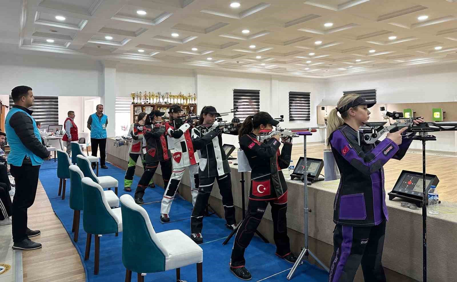 Havalı Silahlar Bölgesel Egemenlik Kupası Müsabakaları Erzincanda Düzenlendi