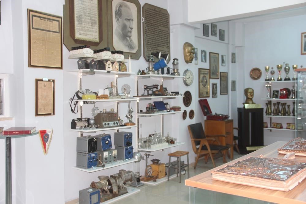 Tarihi Erzincan Lisesinde Bulunan Müze Tarihe Işık Tutuyor